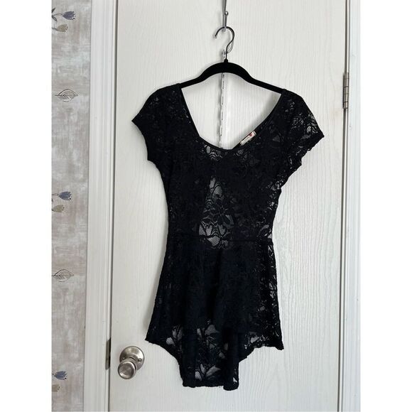 Lovely 153 Blouse - Picture 1 of 6